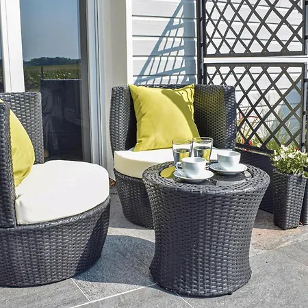 Beautiful home in St-Martin-aux-Buneaux w/ WiFi&5 Bedrooms