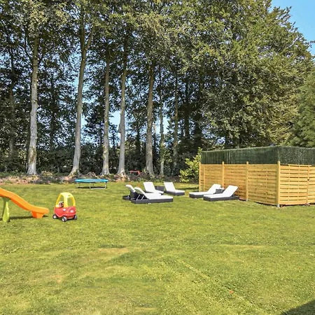 5 Bedroom Awesome In St-martin-aux-buneaux