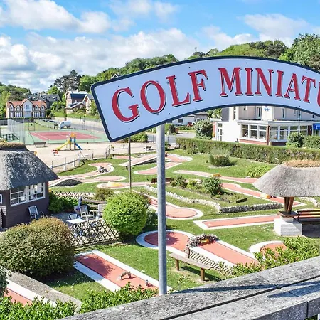5 Bedroom Awesome In St-martin-aux-buneaux * Saint-Martin-aux-Buneaux