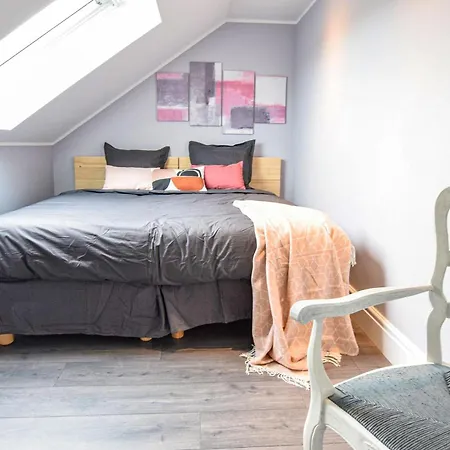 5 Bedroom Awesome In St-martin-aux-buneaux *